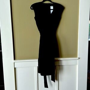 Max Mara Weekend Black 100% Cotton Sleeveless V-Neck Comfy Elegance Size 6